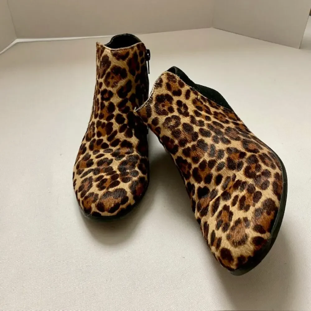 G.H. Bass Leopard Calf Hair Ankle Booties Zip Low Heel Womens 6.5M Street Chic